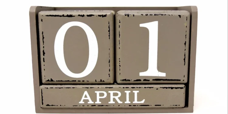 كذبة أبريل.. حين تتحول الدعابة إلى اختبار للثقة