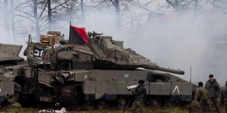 هآرتس:إسرائيل لا تخطط لتوسيع التوغل البري في جنوب لبنان