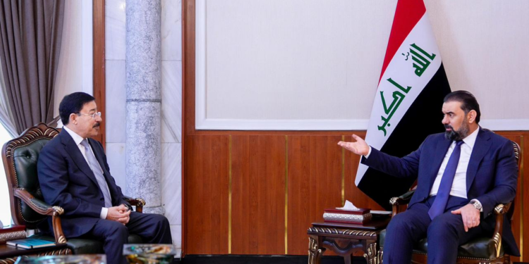 رئيس مجلس النواب يبحث مع محافظ البنك المركزي استقرار السياسة النقدية… وبغداد تؤكد متانة الاحتياطيات وقدرتها على مواجهة التحديات