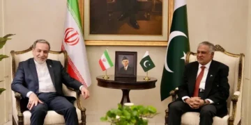 مفاوضات متوترة في إسلام آباد.. عراقجي يطرح شروط إيران وسط مساعٍ لوقف الحرب