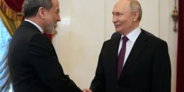 بوتين يستقبل عراقجي في موسكو ويؤكد دعم روسيا لاستقرار إيران