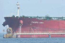 طوكيو: عبور ناقلة “إيديميتسو مارو” تم دون دفع أي رسوم لإيران عبر مضيق هرمز