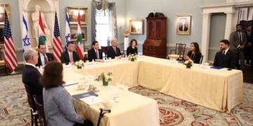 لبنان يتمسك بوقف النار قبل التفاوض.. وحراك دبلوماسي وسط غموض لقاء محتمل في واشنطن