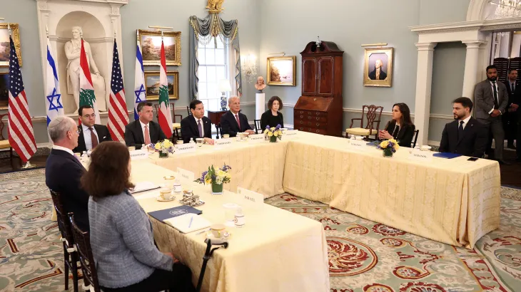 لبنان يتمسك بوقف النار قبل التفاوض.. وحراك دبلوماسي وسط غموض لقاء محتمل في واشنطن