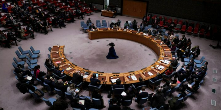 أزمة مضيق هرمز تشقّ مجلس الأمن.. والصين تعارض تفويض استخدام القوة