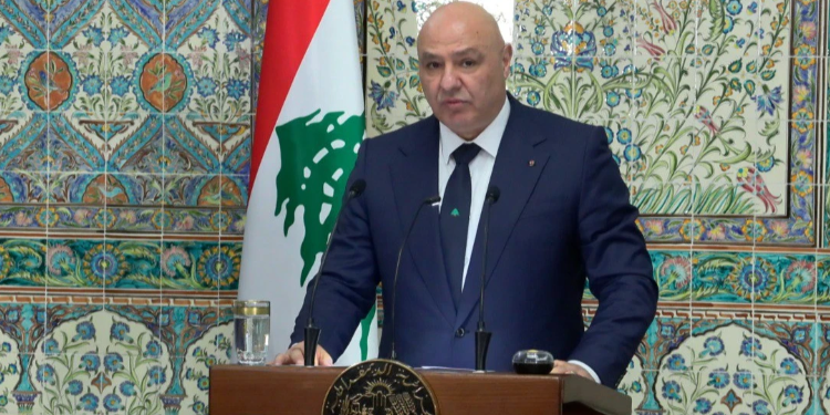 الرئيس اللبناني: 1400 قتيل ومليون و200 ألف نازح منذ اندلاع المعارك مع إسرائيل