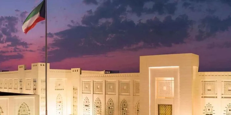 الكويت تدين تسلل عناصر من الحرس الثوري إلى بوبيان وتطالب طهران بوقف التصعيد فورًا