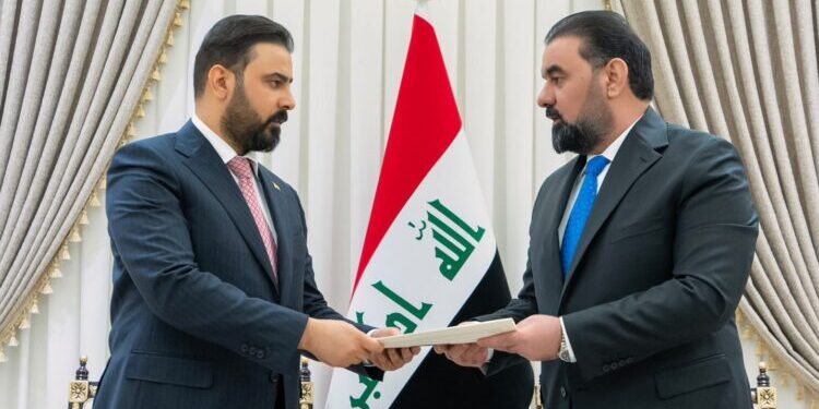 المنهاج الوزاري لحكومة الزيدي يصل البرلمان تمهيداً للتصويت على الثقة