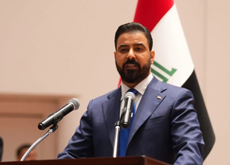 الزيدي يعيد رسم خريطة المناصب العليا.. تدوير وظيفي وإحالات إلى التقاعد