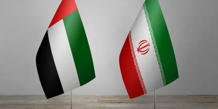 الإمارات تنفي الإفراج عن أموال إيرانية مجمدة.. رسائل تهدئة وسط تعقيدات التسوية الإقليمية