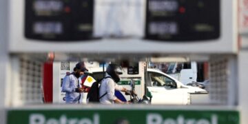 الحرب الإيرانية تضغط على الاقتصاد الهندي وترفع مخاطر التضخم والعجز المالي