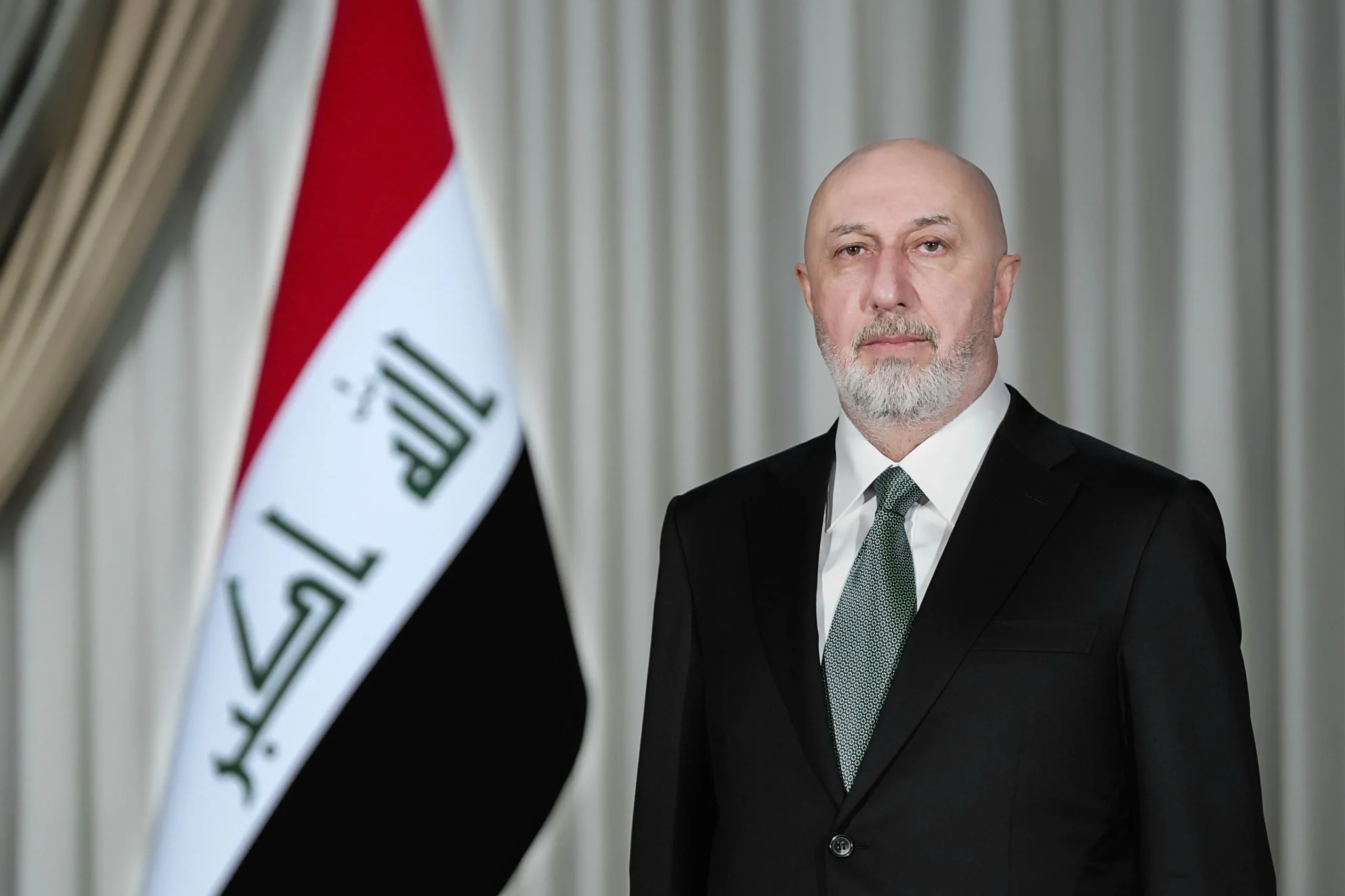 الحكومة ترحب بمبادرة كتائب الإمام علي لحصر السلاح بيد الدولة
