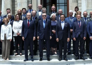 أردوغان يدعو الناتو إلى بناء شبكة دفاع تمتد من تكساس إلى أنقرة ويرفض قيود التسليح