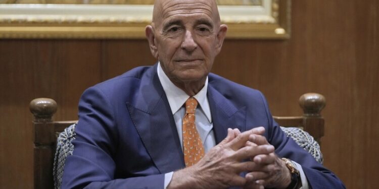 تعيين توم باراك مبعوثاً للعراق وسوريا.. واشنطن توحّد إدارة ملفين مترابطين في مرحلة إقليمية حساسة