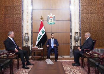 الزيدي يشرف على انتقال قيادة الأمن الوطني.. تأكيد على استمرارية المؤسسة وتعزيز التنسيق الأمني1