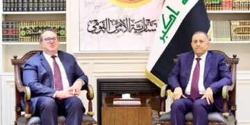 العبودي يؤكد تمسك العراق بالمسار السلمي خلال لقائه القائم بأعمال السفارة الأمريكية