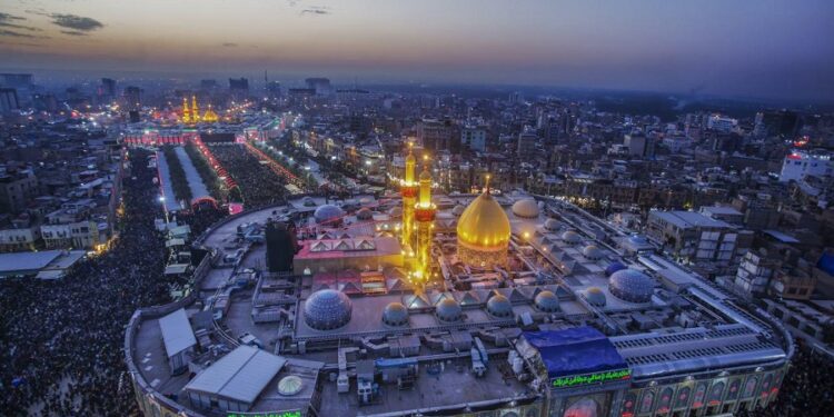 عاشوراء في كربلاء.. حين تتحول المدينة إلى أكبر مسرح للإيمان والتنظيم والعمل التطوعي