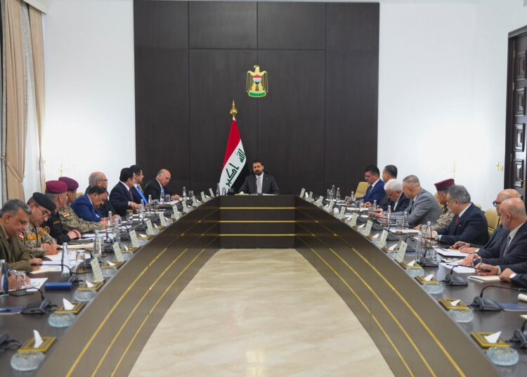 الزيدي يطلق مشروع مليون قطعة أرض سكنية ويخصص إيرادات للمحافظات.. تشديد على حصر السلاح ومكافحة الفساد