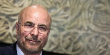 تصعيد إيراني: قاليباف يربط الحصار والهجمات الإسرائيلية بتوسيع دائرة الأهداف