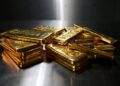 الذهب يهبط لأدنى مستوياته في أسبوعين مع صعود الدولار وتوقعات رفع الفائدة