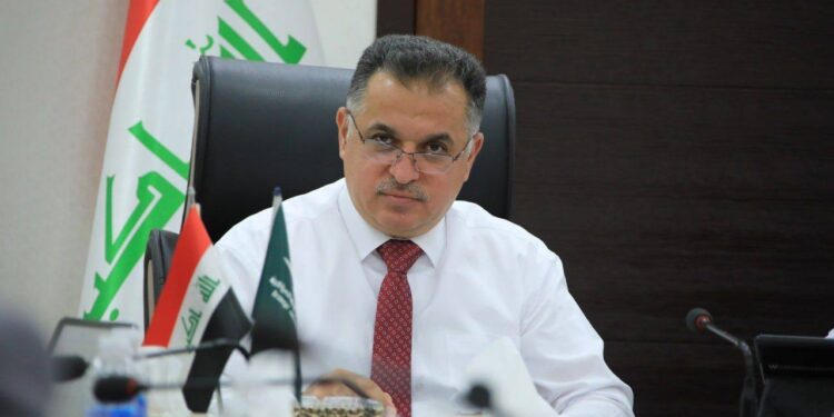 الخطوط الجوية العراقية تحت إدارة مؤقتة بعد قرار وزاري بسحب يد مديرها