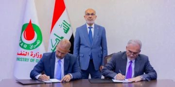 العراق يوقع عقداً مع “هاليبرتون” لتطوير حقلي بن عمر والسندباد وزيادة الإنتاج