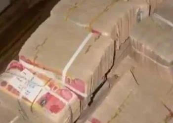 ضبط 2.5 مليار دينار داخل منزل مسؤول في صلاح الدين.. تحقيقات تفتح ملف مصادر الأموال