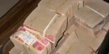 ضبط 2.5 مليار دينار داخل منزل مسؤول في صلاح الدين.. تحقيقات تفتح ملف مصادر الأموال