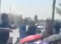 اعتصام مفتوح وإغلاق بوابات “الزقورة”.. خريجون يطالبون بإطلاق العقود الوزارية في القطاع النفطي