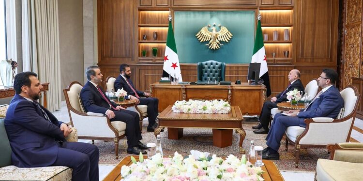 العراق وسوريا على أعتاب اتفاق اقتصادي برعاية أميركية.. وتقليص الاعتماد على هرمز