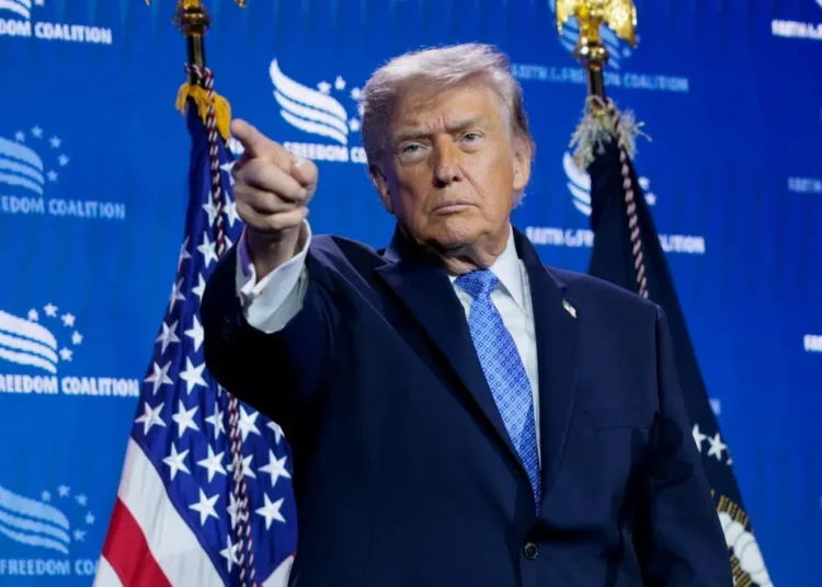 غموض يحيط بمفاوضات واشنطن وطهران.. ترامب يؤجل الحسم بين الحرب والاتفاق
