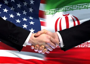 إيران توقف ضرباتها الخليجية.. هدنة ميدانية تفتح نافذة للمفاوضات مع واشنطن