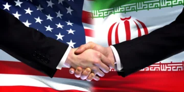 إيران توقف ضرباتها الخليجية.. هدنة ميدانية تفتح نافذة للمفاوضات مع واشنطن