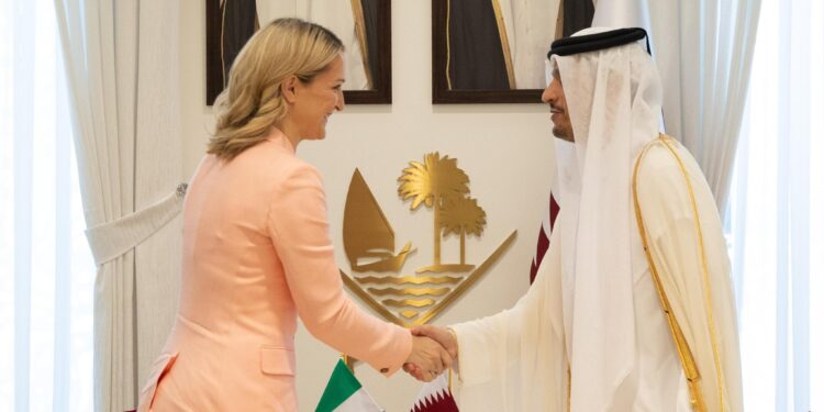 قطر وأيرلندا تؤكدان دعم الاستقرار الإقليمي وتوقعان مذكرة للمشاورات السياسية