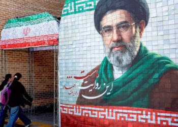 خامنئي يحدد شروط التفاهم مع واشنطن: سيادة لبنان أولاً ووقف الهجمات الإسرائيلية دون شروط