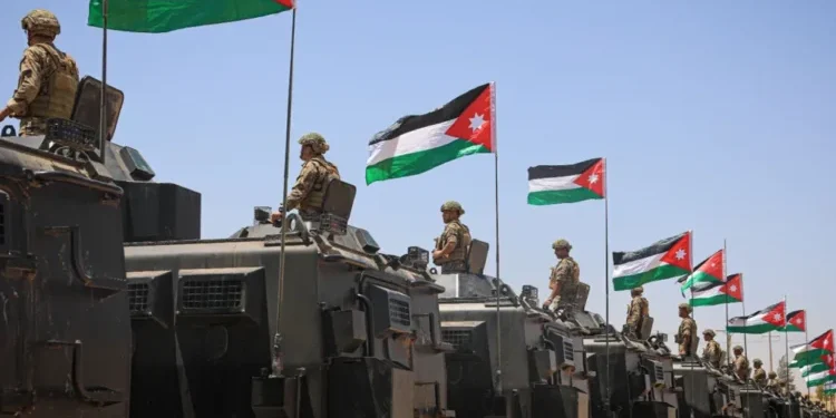 الأردن يحبط تهريب مخدرات عبر بالونات موجهة عند المثلث الحدودي مع العراق وسوريا