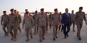 رئيس أركان الجيش يصل البصرة لتقييم الجاهزية الأمنية