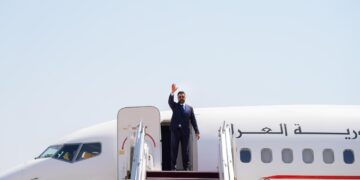 الزيدي يتوجه إلى طهران في زيارة رسمية لبحث العلاقات الثنائية والملفات الإقليمية