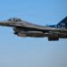 واشنطن تعلن رفع الجاهزية العسكرية.. إقلاع مقاتلات F-16 من قاعدة شرق أوسطية