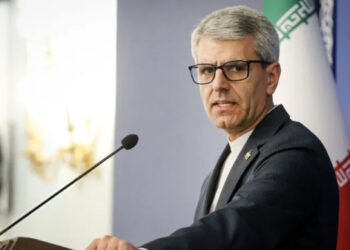 إيران: الملاحة في مضيق هرمز مستمرة.. ومحادثات عُمان تحقق تقدماً