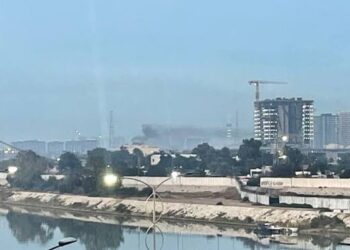 شظايا دفاعات جوية تلحق أضراراً بمركبات في مدينة الصدر وشارع فلسطين والمنصور والوشاش