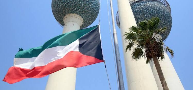 الكويت تعلن إصابات وأضرار في منشآت نفطية إثر هجمات إيرانية.. وتصعيد غير مسبوق يهدد أمن الطاقة في الخليج