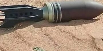 العثور على صاروخين غير منفجرين في صحراء بصية بالمثنى يثير تساؤلات أمنية بشأن مصدرهما