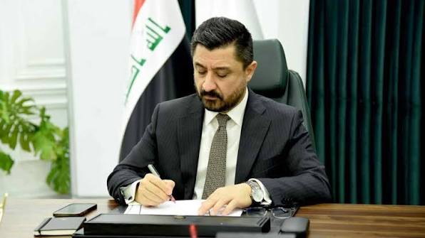 وزير العدل يطيح بمدير التسجيل العقاري في ديالى ويأمر بتحقيق عاجل