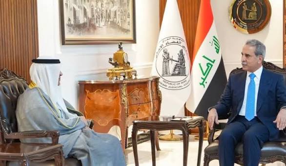فائق زيدان والأمين العام لمجلس التعاون الخليجي يبحثان تعزيز التعاون القضائي والقانوني