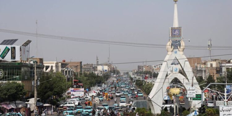 طالبان تعتقل موظفين أمميين في هرات.. الأمم المتحدة تطالب بكشف مصيرهما