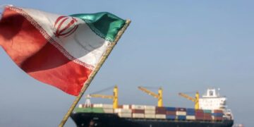 إيران تربط إعادة فتح مضيق هرمز بتغيير السلوك الأميركي.. وتفصل بين اتفاق عُمان واستئناف الملاحة