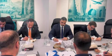 العراق وتركيا تبحثان رفع الترانزيت إلى مليون شاحنة سنوياً.. طريق التنمية يدخل مرحلة التنفيذ