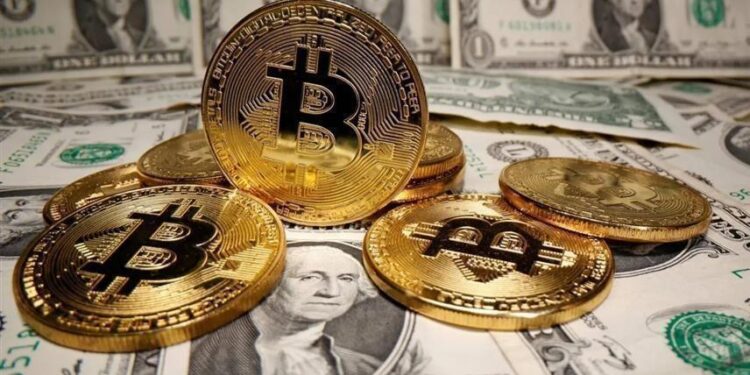 بيتكوين تهبط دون 63 ألف دولار.. تعثر التشريعات الأميركية ونتائج الشركات يضغطان على سوق العملات المشفرة