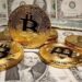 بيتكوين تهبط دون 63 ألف دولار.. تعثر التشريعات الأميركية ونتائج الشركات يضغطان على سوق العملات المشفرة